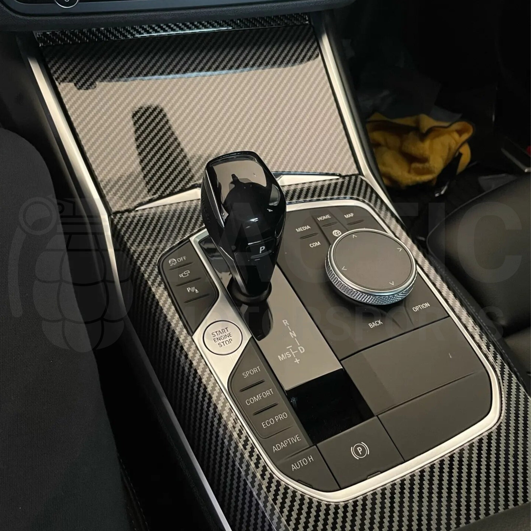 Kit de molduras interiores estilo carbono iDrive 7 (adhesivas) - Serie G